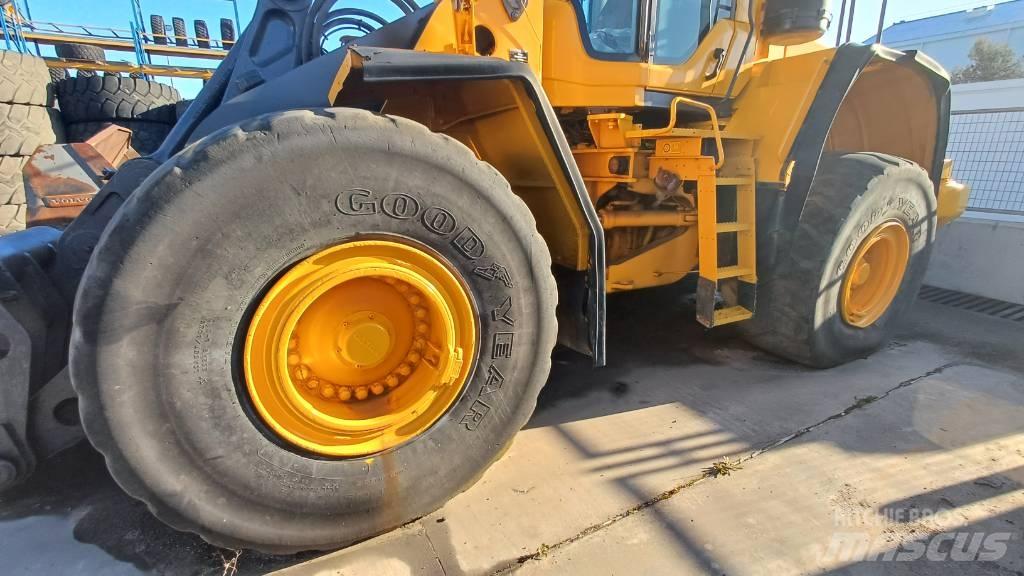 Volvo L 180 F Фронтальные погрузчики