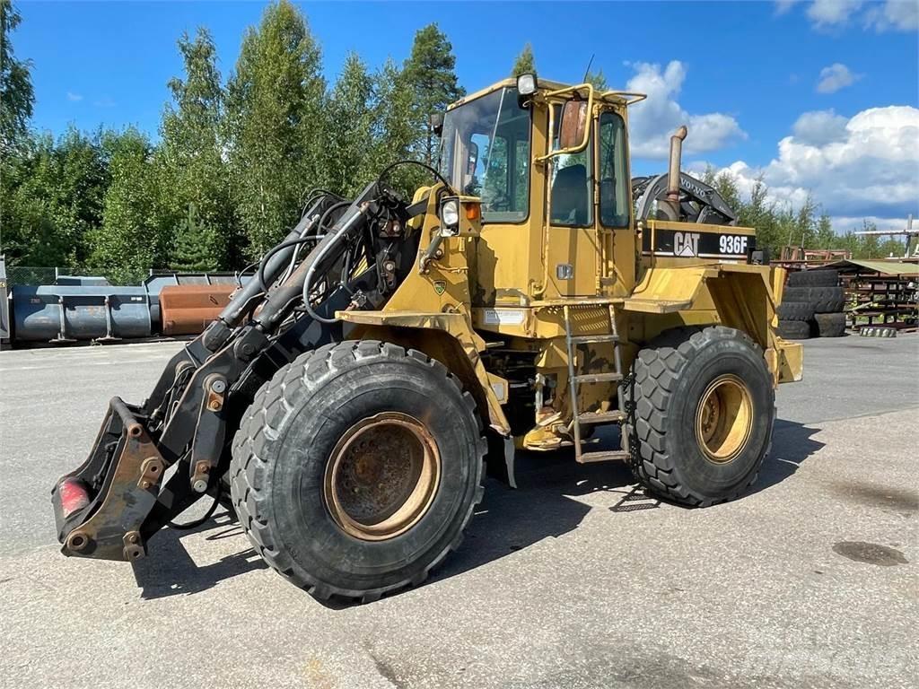 CAT 936F Фронтальные погрузчики