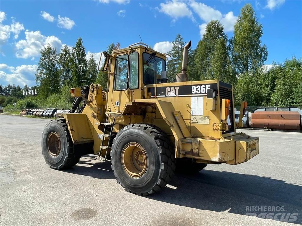 CAT 936F Фронтальные погрузчики