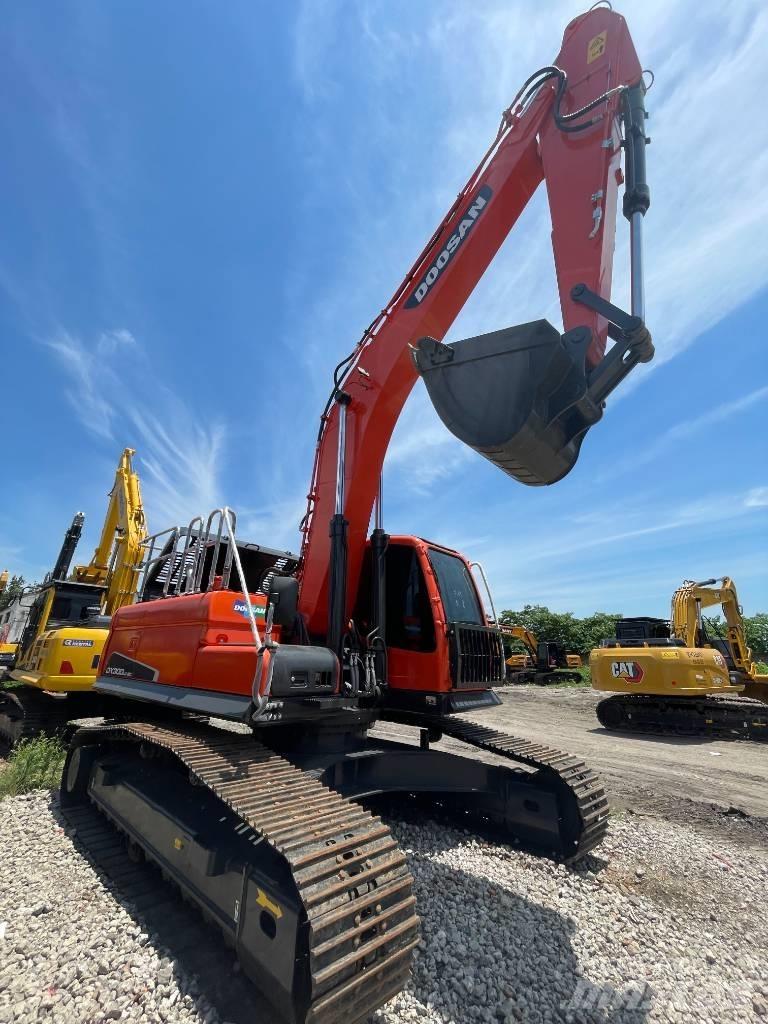 Doosan DX 300 Гусеничные экскаваторы