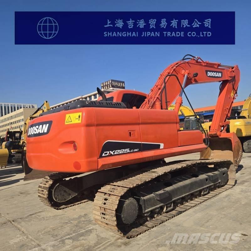 Doosan DX 225 Гусеничные экскаваторы