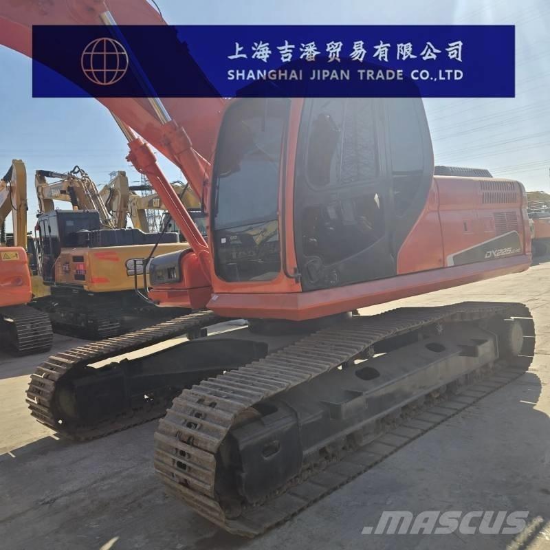 Doosan DX 225 Гусеничные экскаваторы