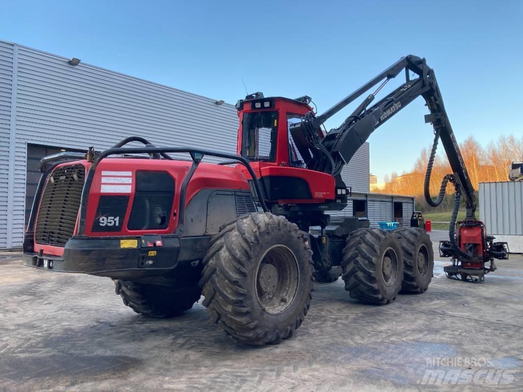 Komatsu 951 Харвестеры