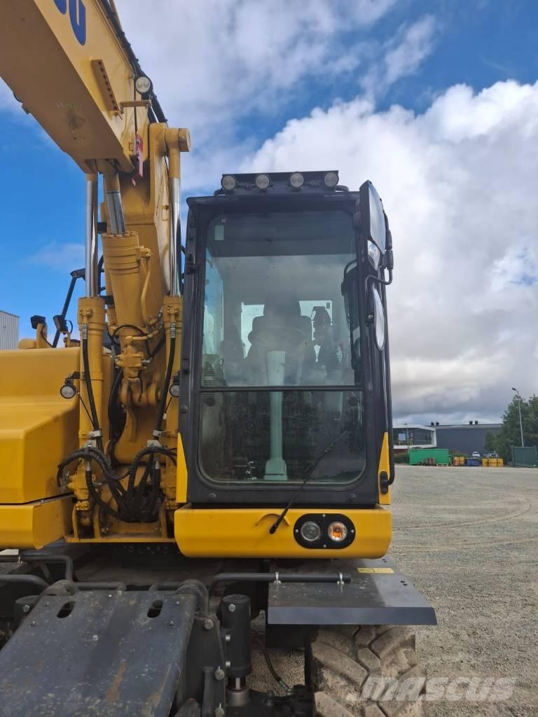 Komatsu PW158-11 Колёсные экскаваторы