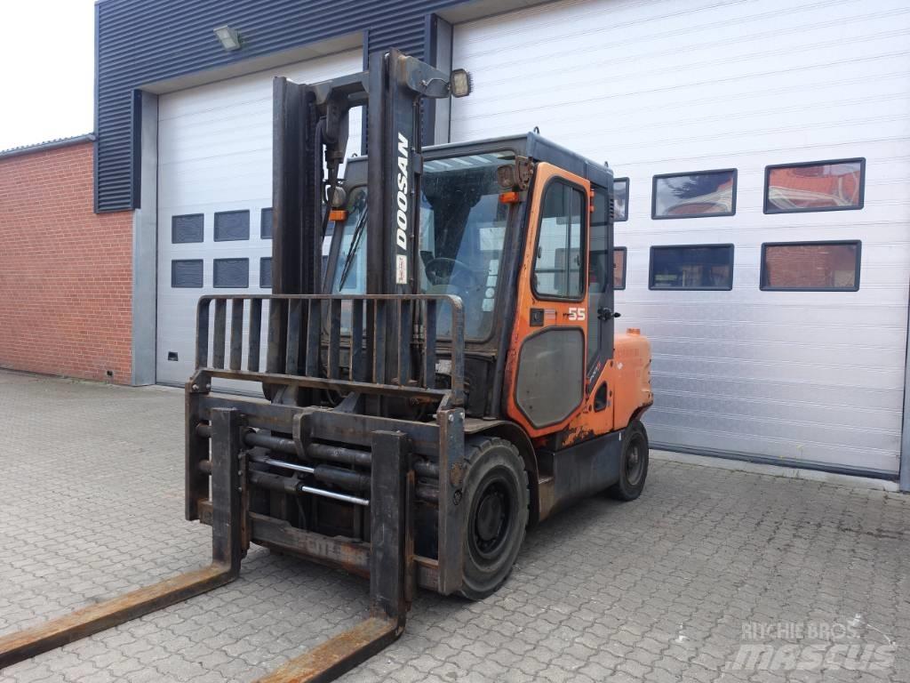 Doosan D 55 C-5 Дизельные погрузчики