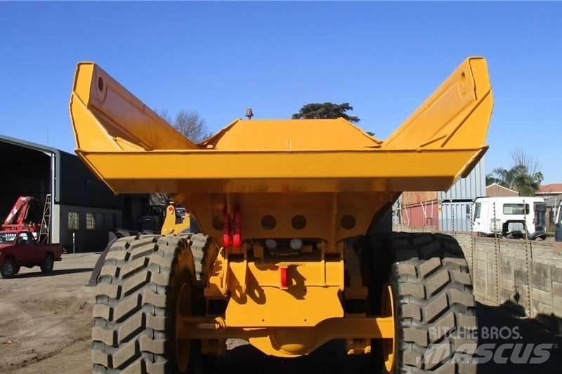Bell B30E Шарнирно-сочленённые самосвалы