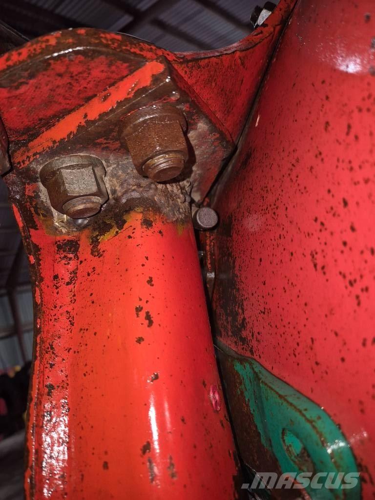 Kverneland EG85 Оборотные плуги