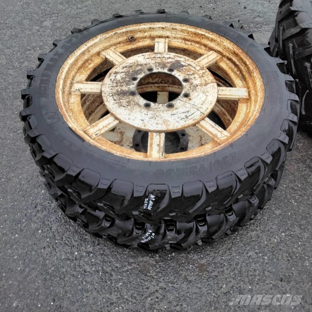 BKT 9.5R36 Шины и колёса