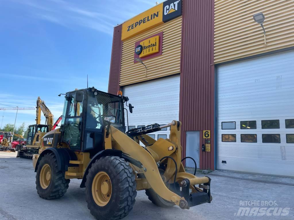 CAT 908 M Фронтальные погрузчики
