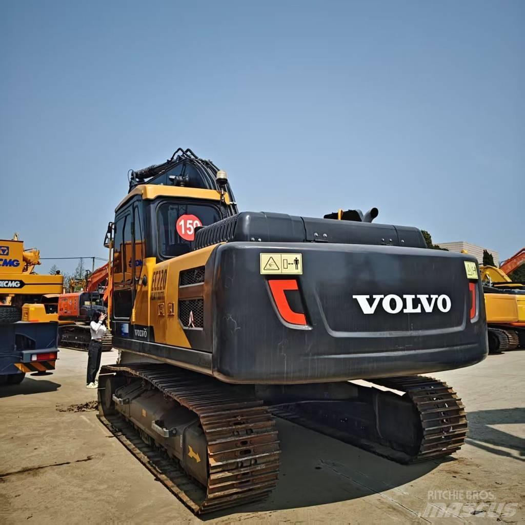 Volvo EC 220 Гусеничные экскаваторы