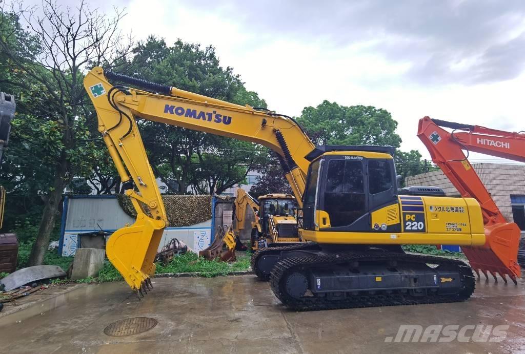 Komatsu PC 220-7 Гусеничные экскаваторы