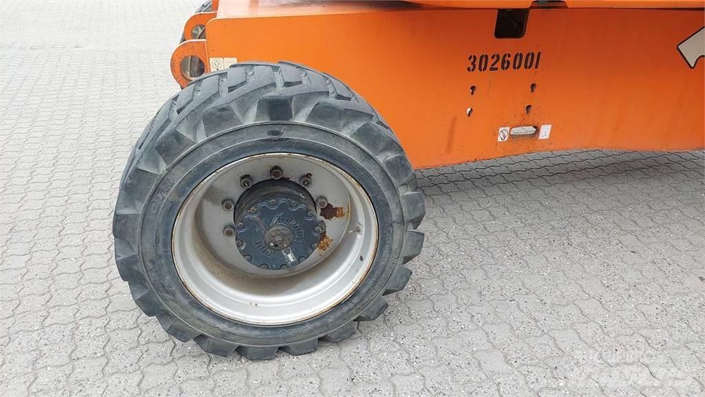 JLG E800AJ Коленчатые подъемники