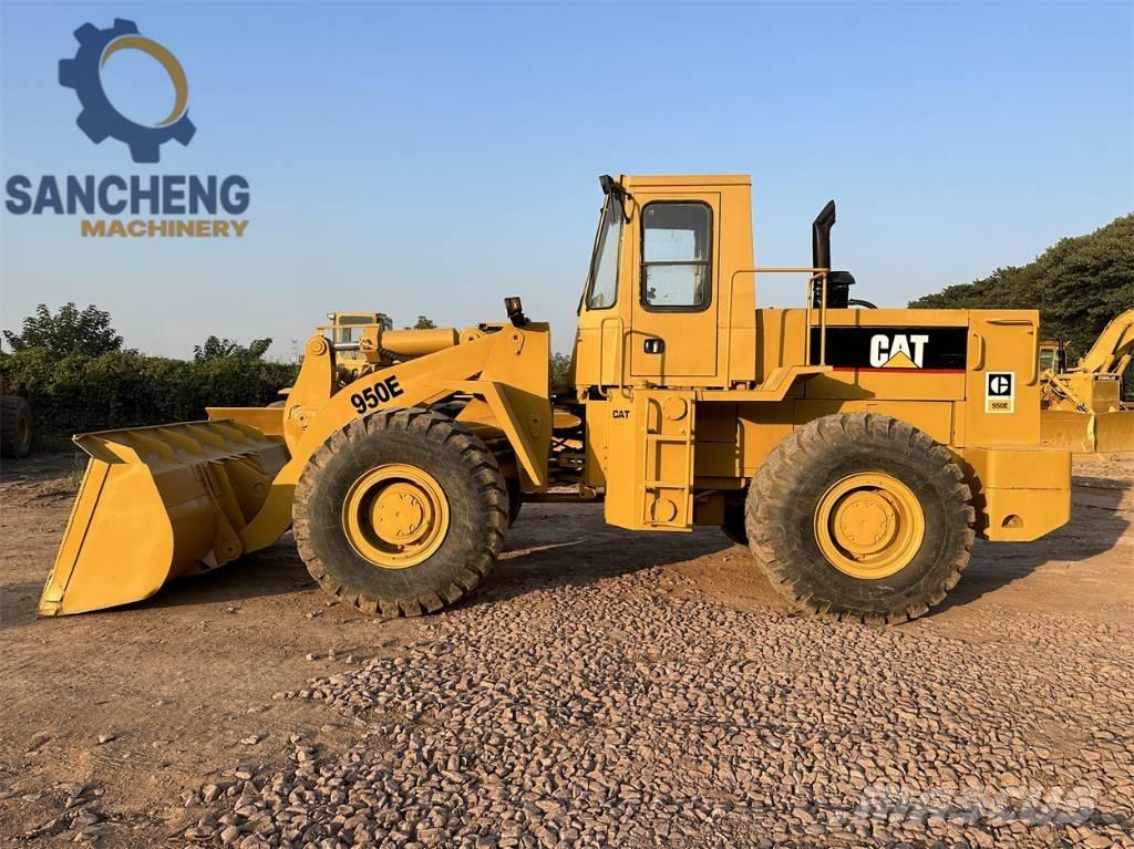 CAT 950E Фронтальные погрузчики