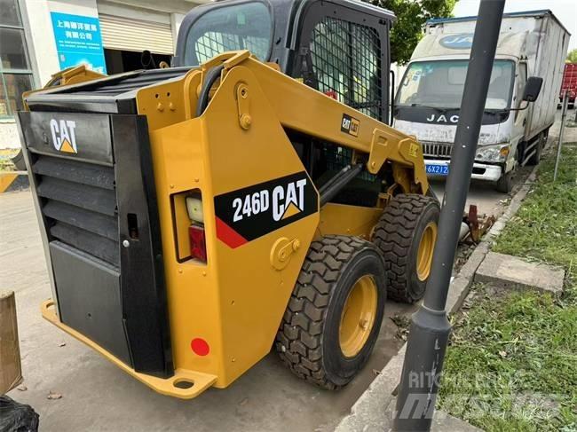 CAT 246 D Мини-погрузчики
