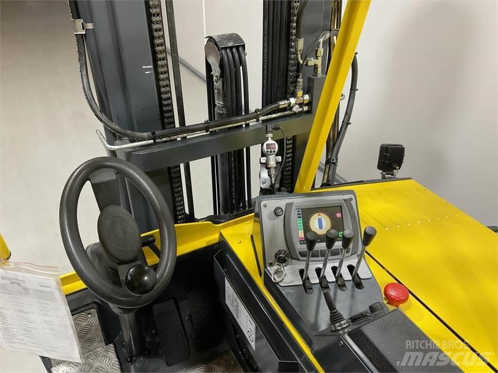 Combilift CBE3000 4-x ходовые ричтраки
