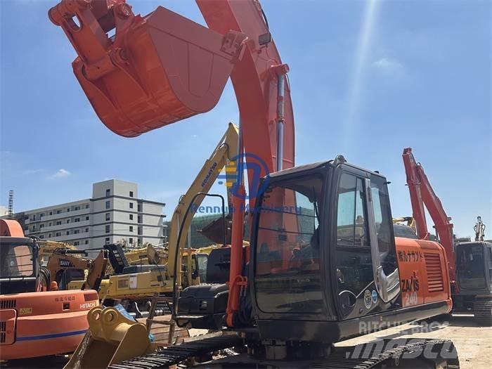Hitachi ZX 240-3 Гусеничные экскаваторы