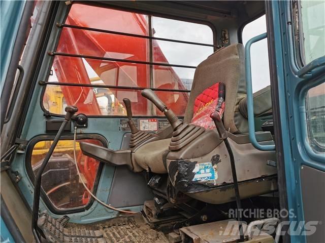 Hitachi EX220LC Гусеничные экскаваторы