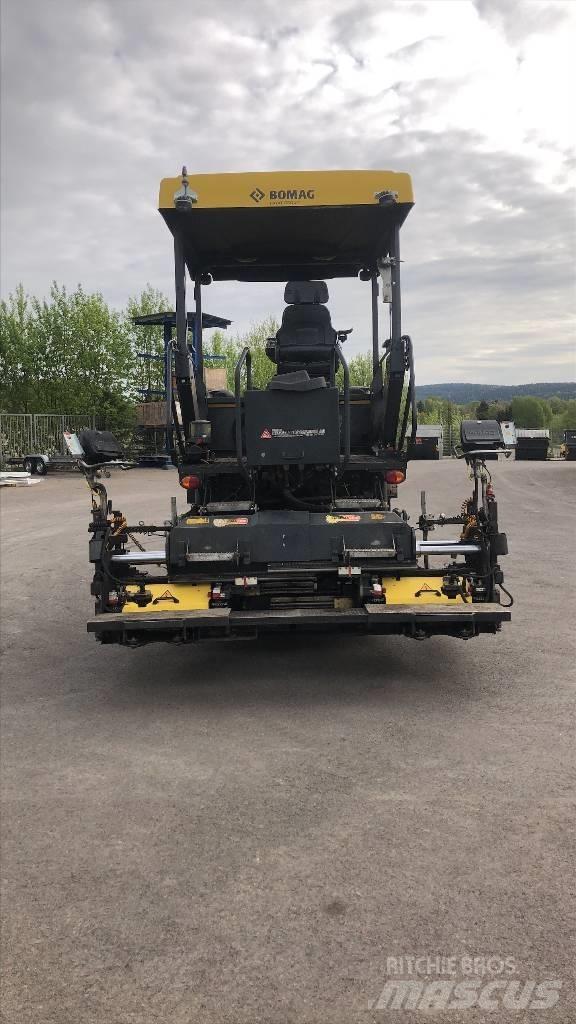 Bomag BF 300 P-2 Асфальтоукладчики