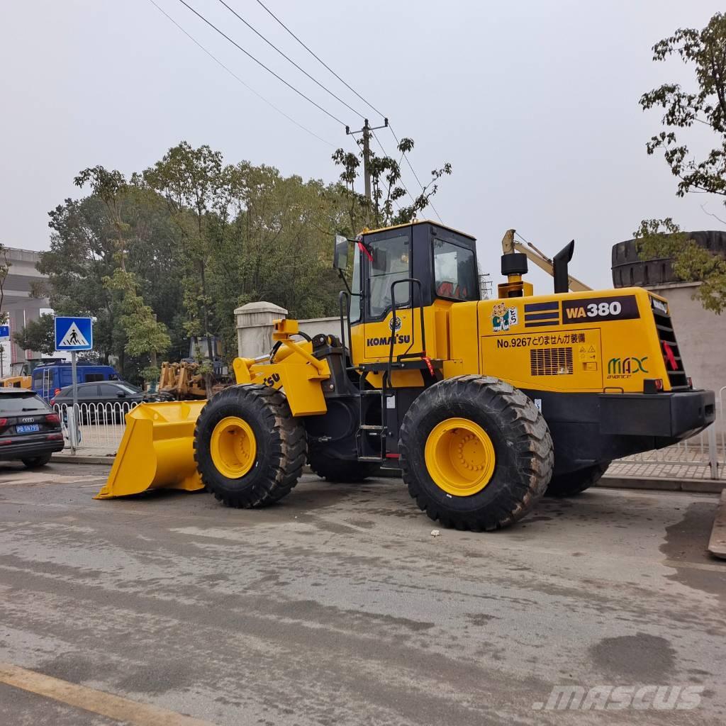 Komatsu WA 380 Фронтальные погрузчики