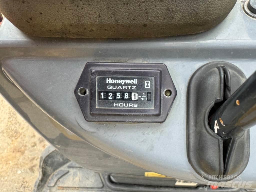 Yanmar SV08 (1C088) Мини-экскаваторы