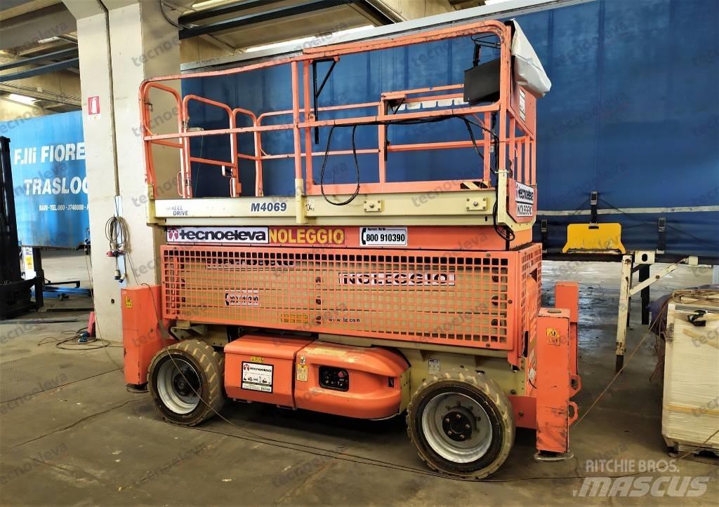 JLG M 4069 Ножничные подъемники