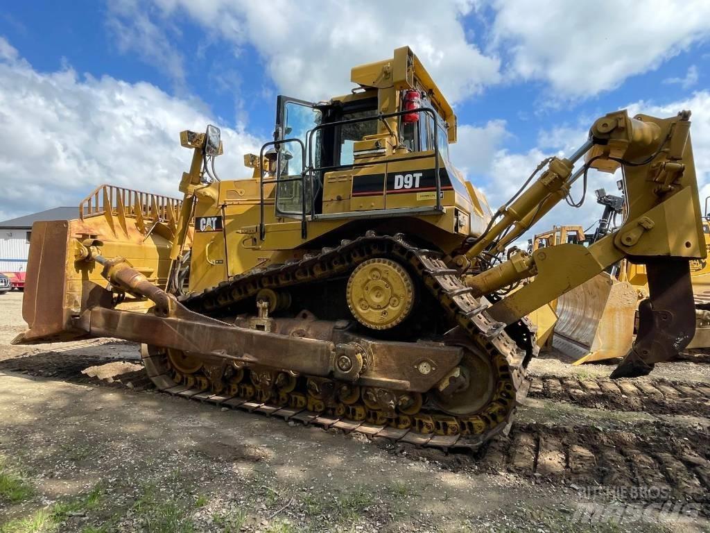 CAT D 9 T Гусеничные бульдозеры