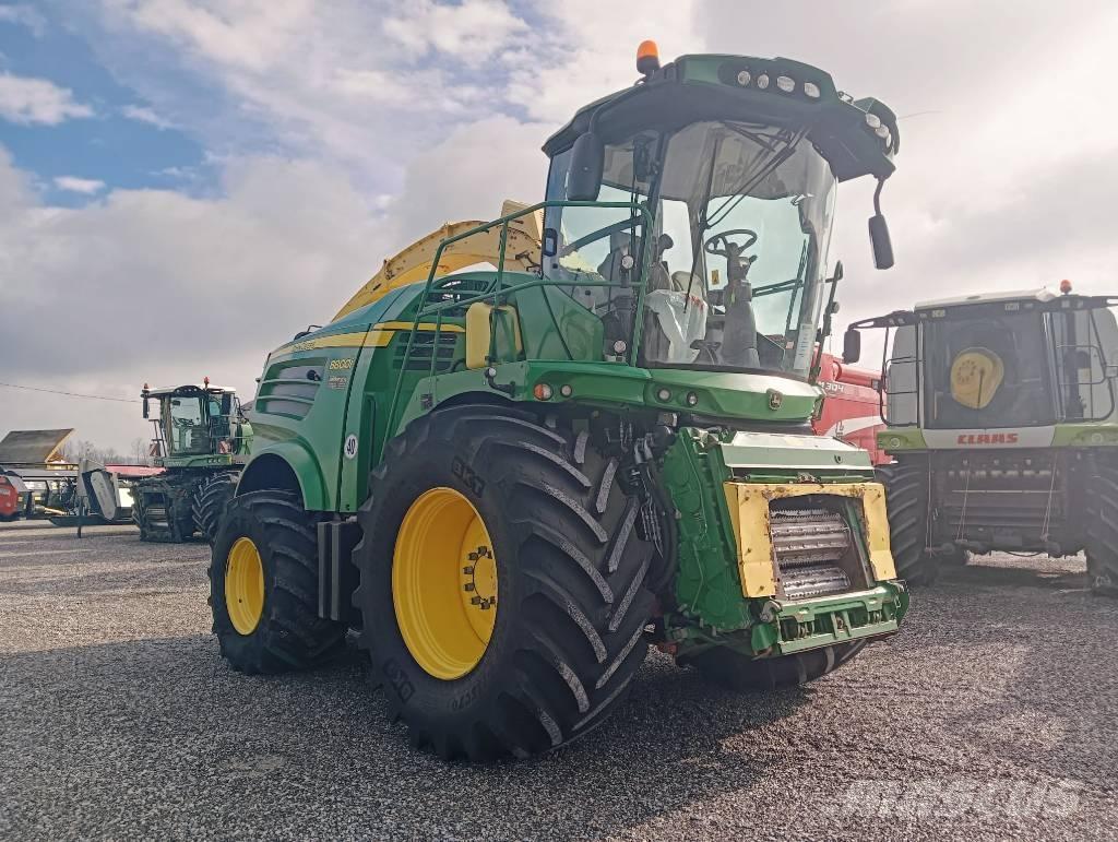 John Deere 8800 Самоходные кормоуборочные комбайны