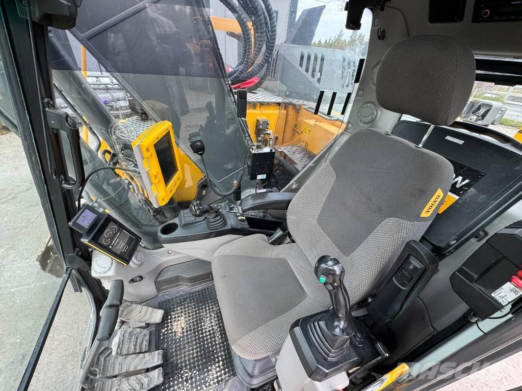 Volvo ECR 235 E Гусеничные экскаваторы