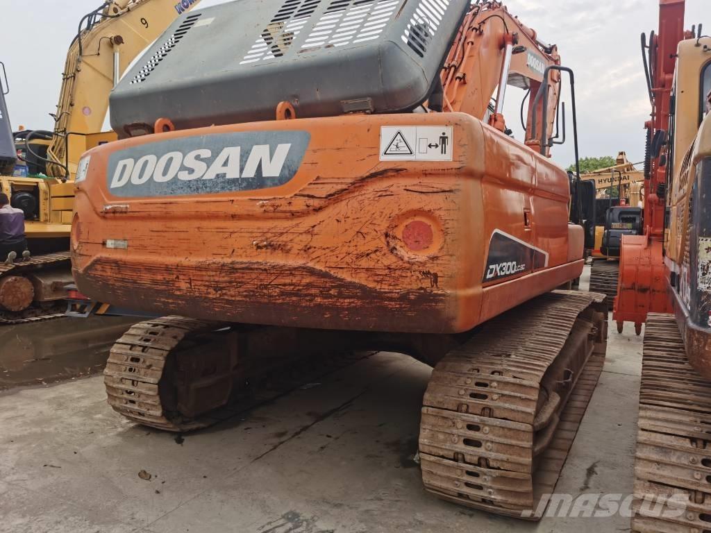 Doosan DX300LC-9C Гусеничные экскаваторы