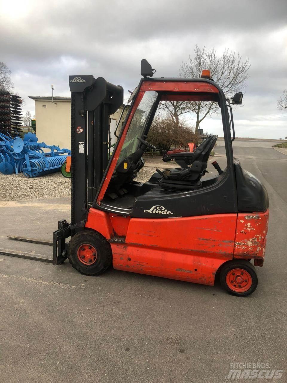 Linde E 25 Электропогрузчики