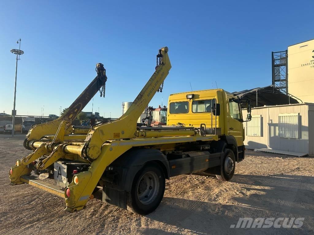 Mercedes-Benz 1530 Контейнеры для хранения