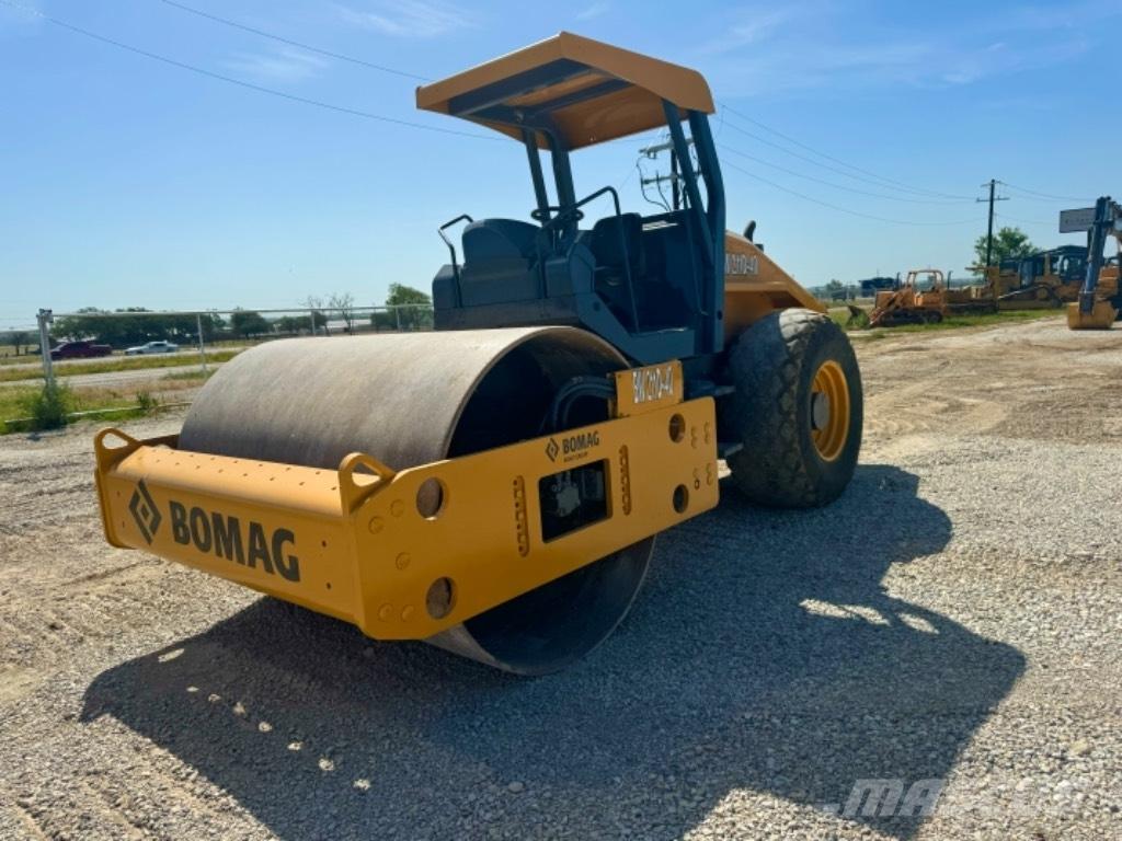 Bomag BW 211 D-40 Комбинированные катки