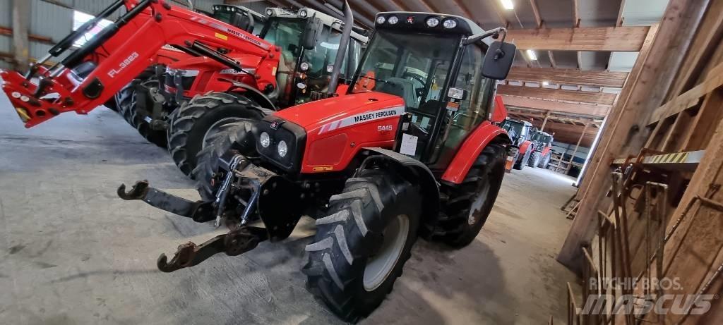 Massey Ferguson 5445 Трактора