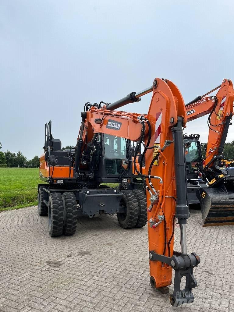 Develon DX140W-7 Колёсные экскаваторы