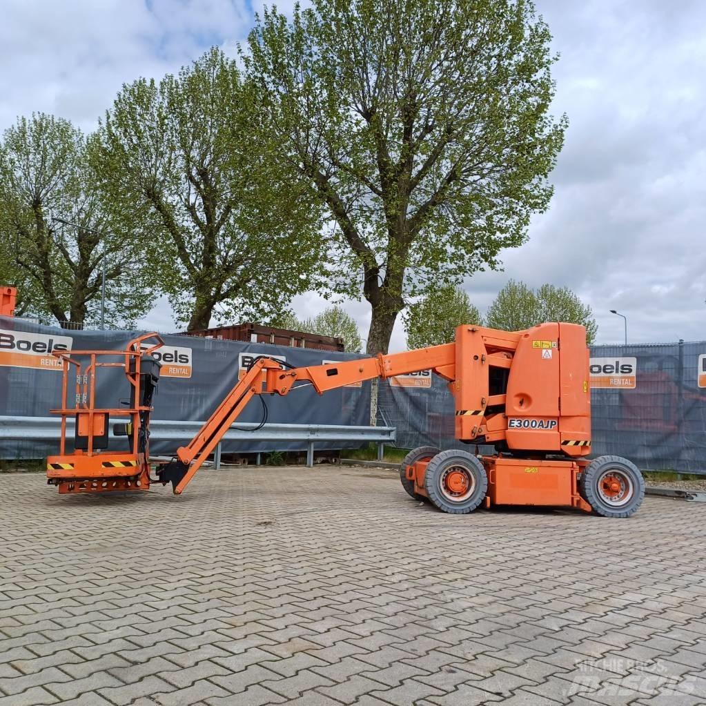 JLG E300AJP Коленчатые подъемники