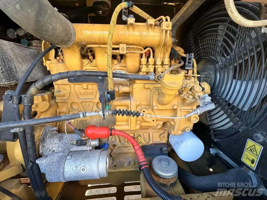 CAT 305.5 Мини-экскаваторы