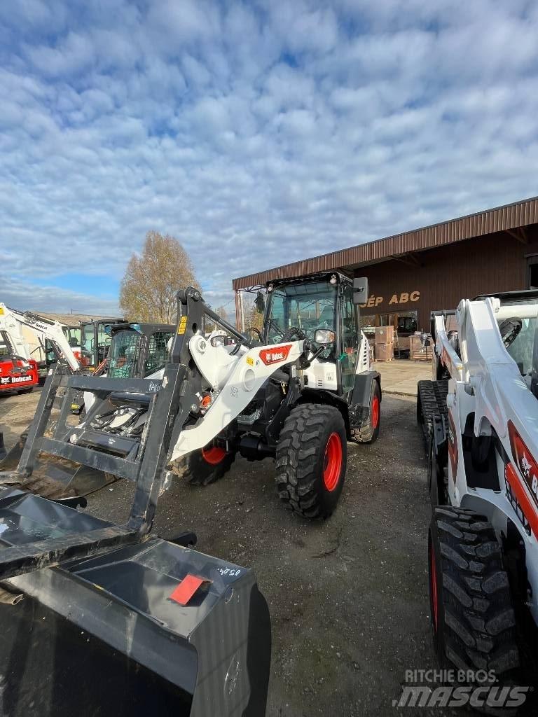 Bobcat L 85 Трактора с фронтальным погрузчиком