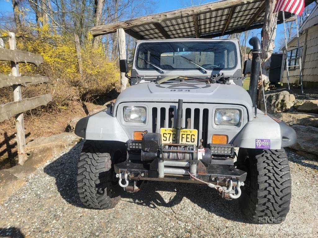 Jeep WRANGLER YJ Строительная техника - Другие