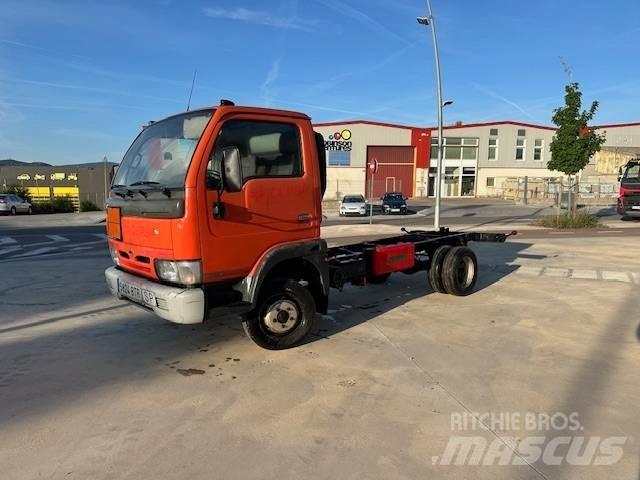 Nissan Cabstar E Изотермический фургон