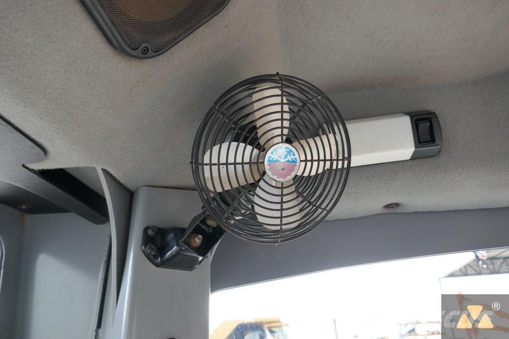 CAT 120M Грейдеры