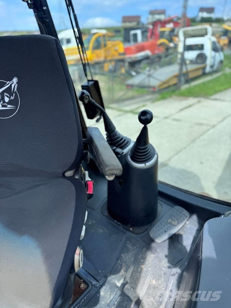 JCB 3CX Экскаваторы-погрузчики