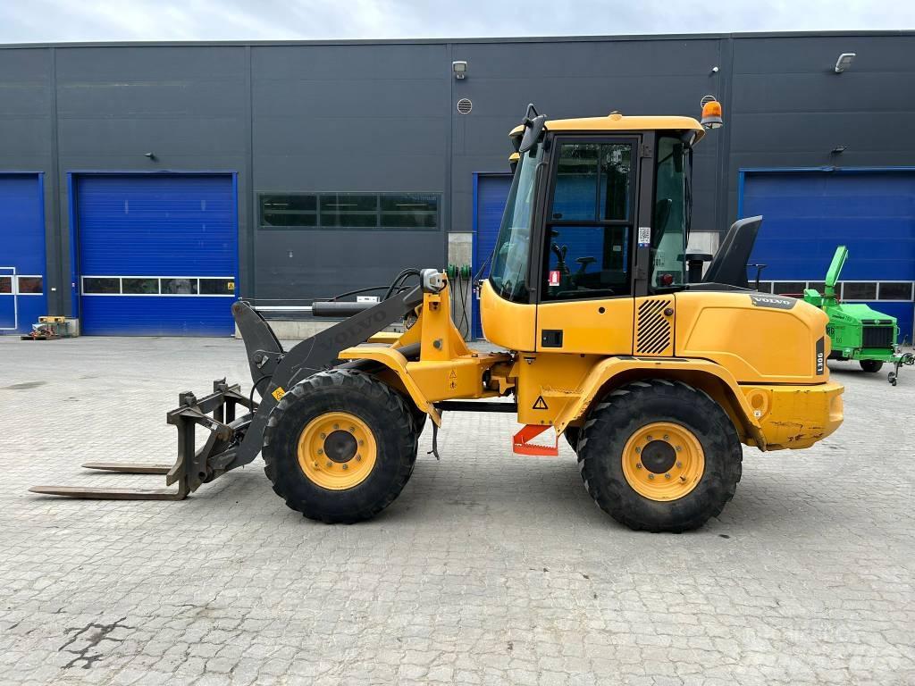 Volvo L 30 G Фронтальные погрузчики