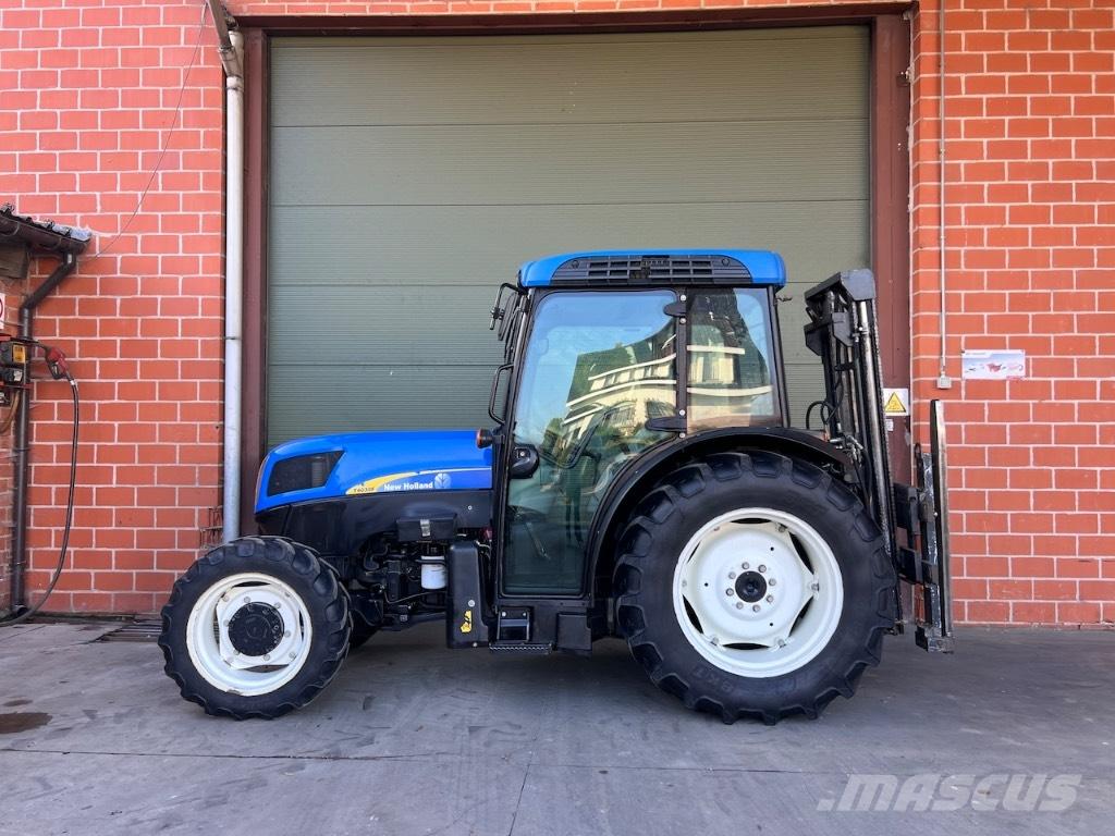 New Holland T4030F Трактора