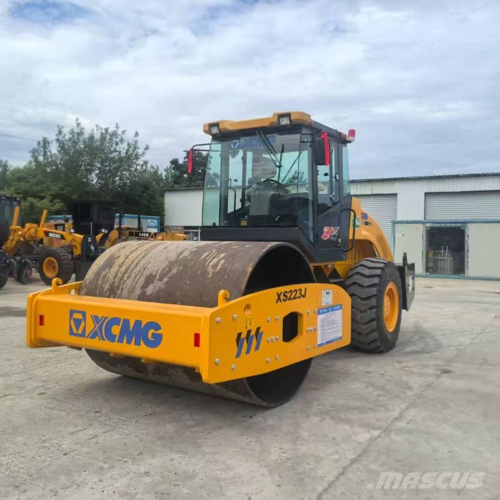 XCMG XS 223 J Грунтовые катки