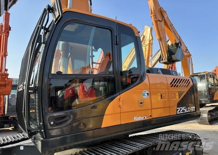 Hyundai 225 Гусеничные экскаваторы