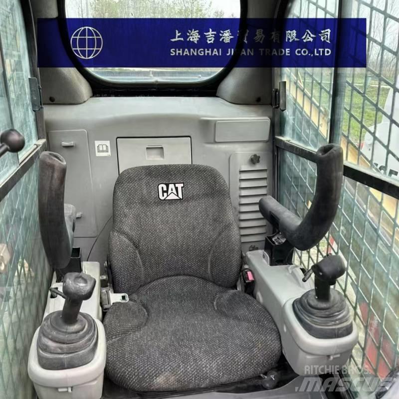 CAT 246 C Мини-погрузчики