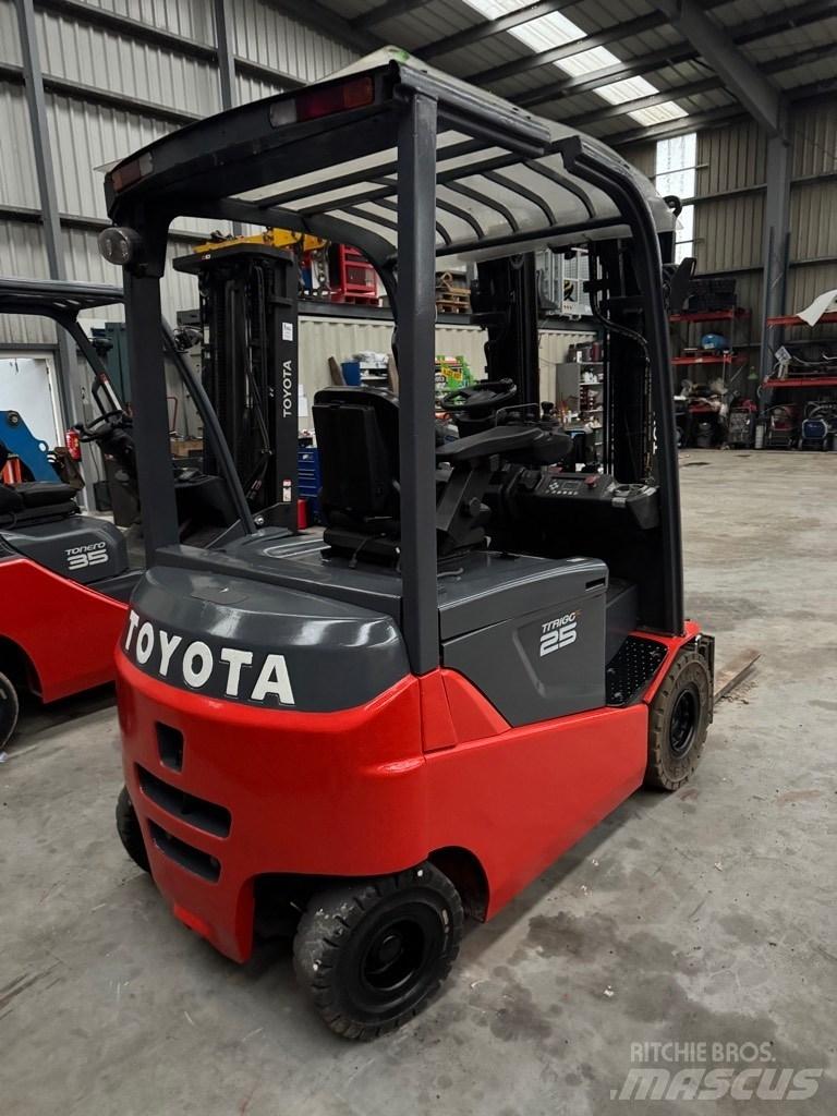Toyota traiogo 25 Электропогрузчики