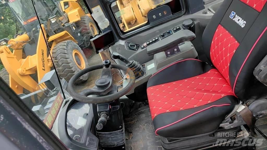 XCMG LW 600 FV Фронтальные погрузчики