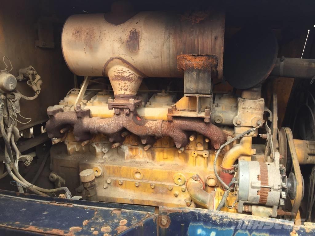 Komatsu GD 511 A Грейдеры