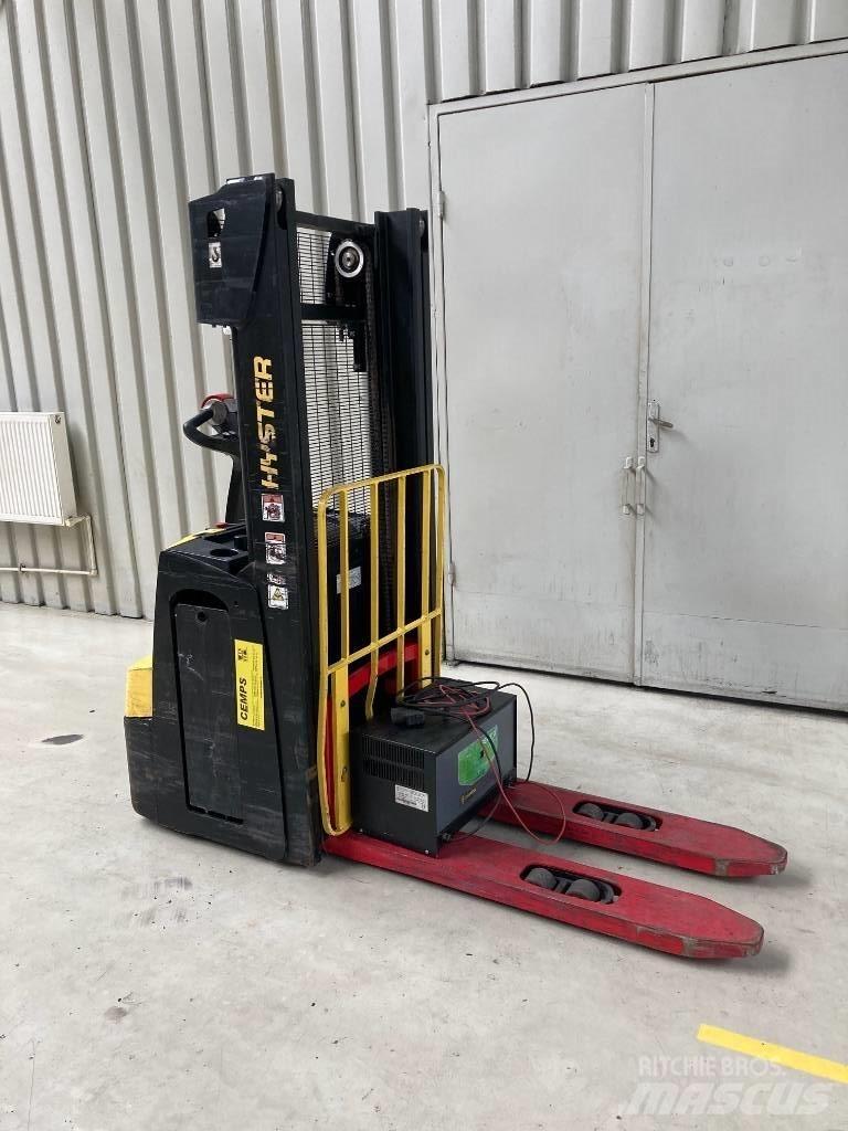 Hyster S 1.2 Ручные штабелёры с электроподъёмом